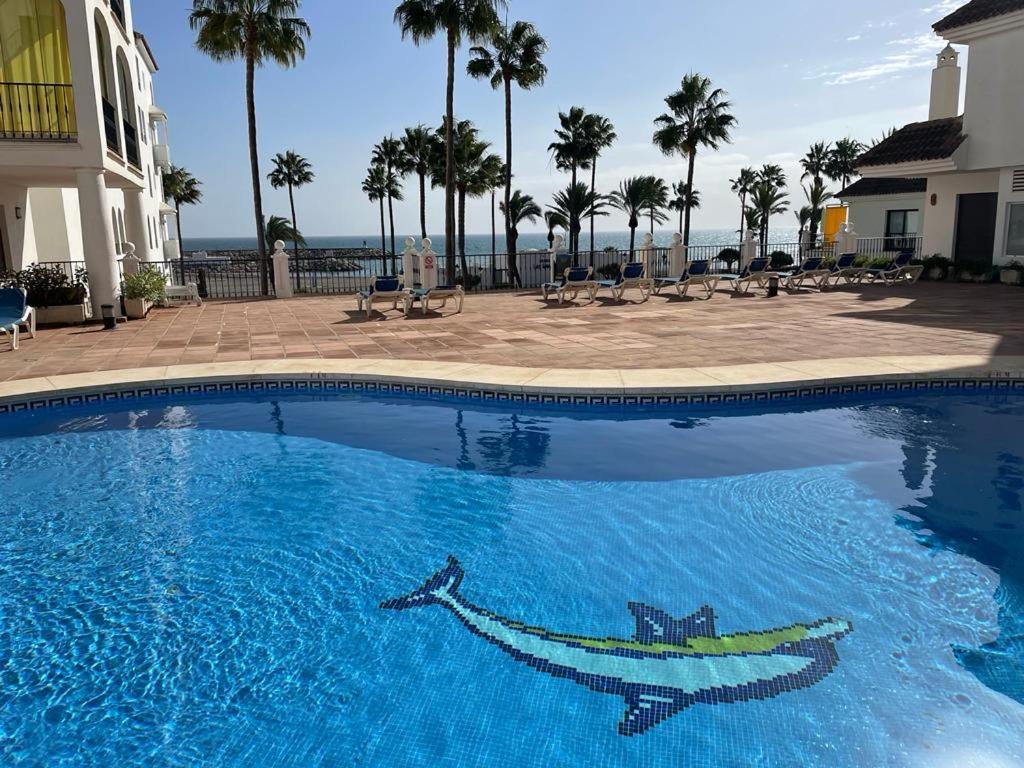 Beach Apartment In La Duquesa Marina Castillo de Sabinillas Exterior photo